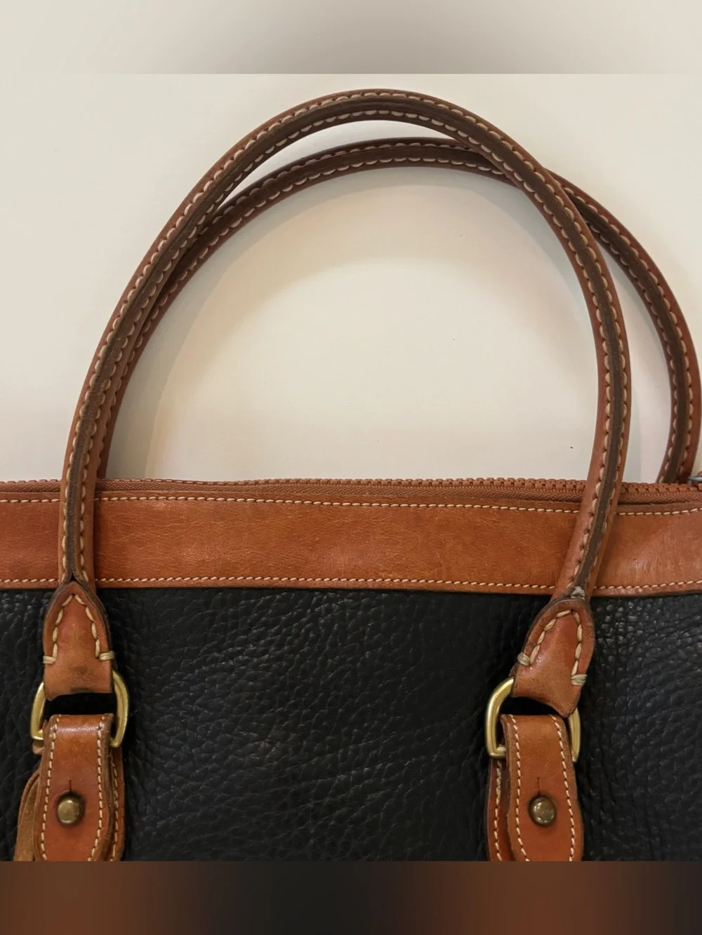 Dooney & Bourke vintage all weather leather satchel purse bag